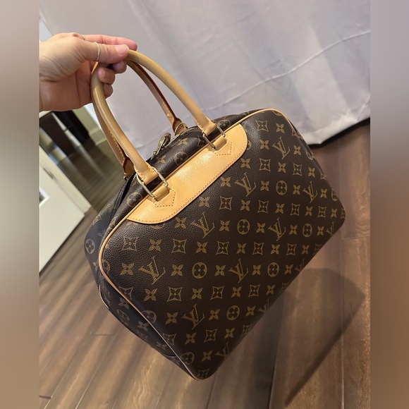 LV - Picture 9 of 13